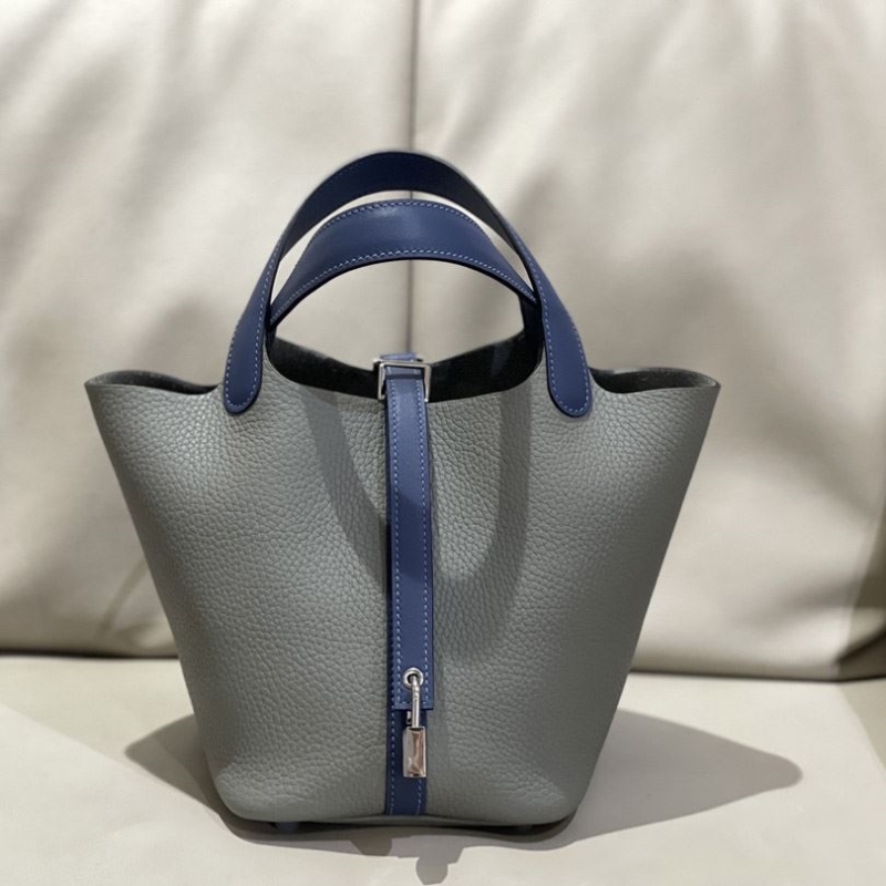 H**mes shopping bags